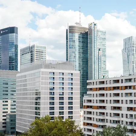 Close-urban Chic - Luxury At Mennica شقة