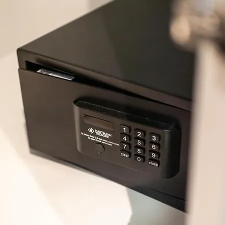 Close-urban Chic - Luxury At Mennica