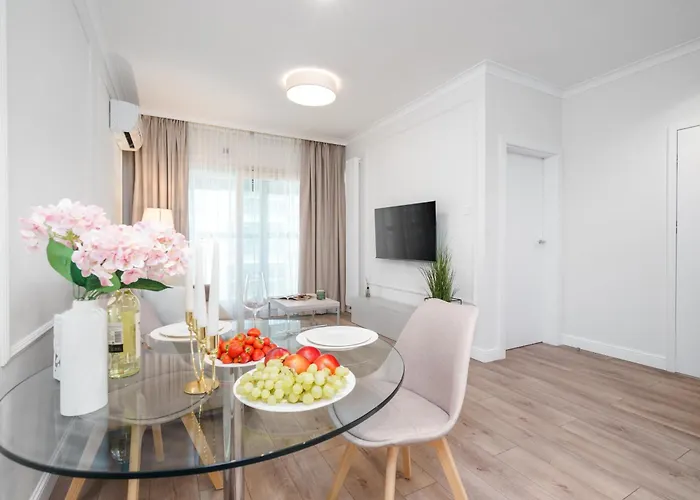 Close-urban Chic - Luxury At Mennica * وارسو