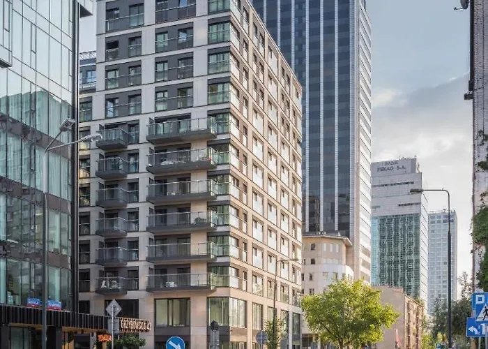 Close-urban Chic - Luxury At Mennica شقة وارسو