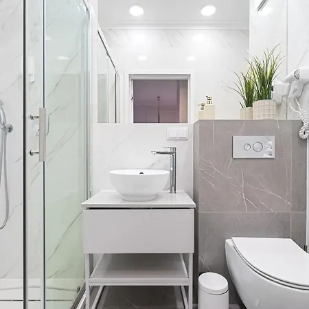 Close-urban Chic - Luxury At Mennica Apartment *